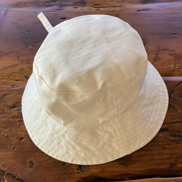 Lot of three white hats for baby 6-12 months - Picture 6 of 7